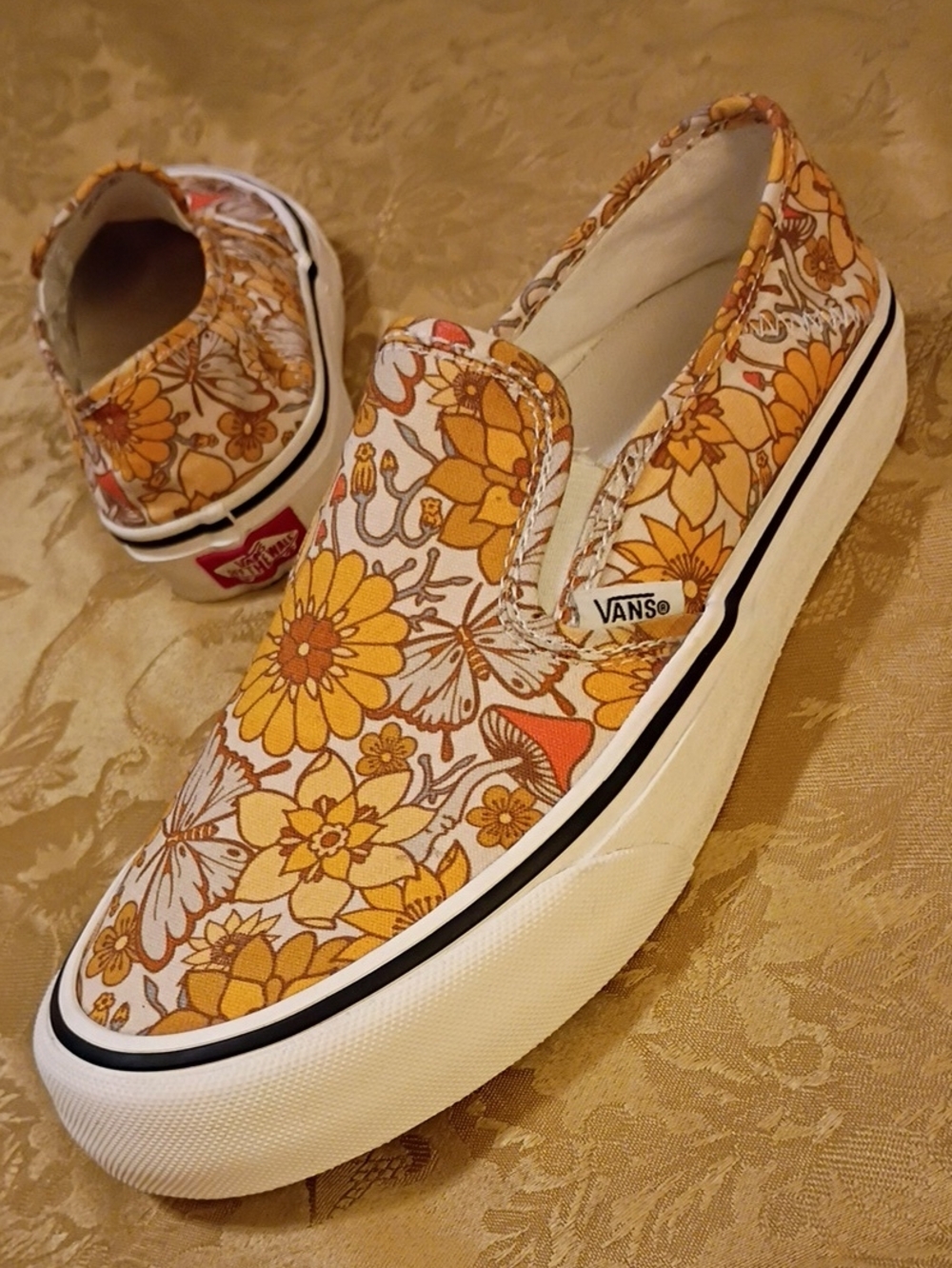 VANS Slip On Canvas Sneakers Yellow, Brown, Orange Women's 7.5 Men's 6.0